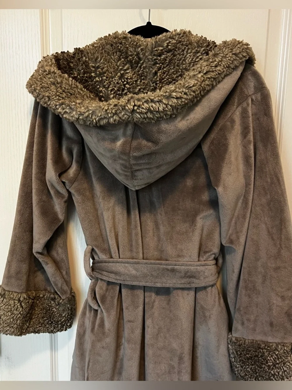 Pottery Barn Faux Shearling Plush Gray Hoodie Robe size medium